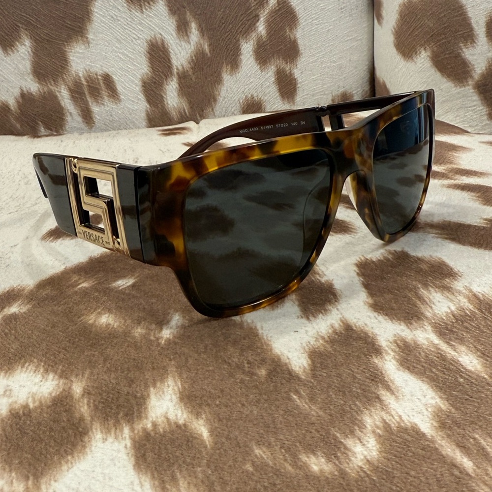 Versace Tortoise Shell Sunglasses - Picture 4 of 7